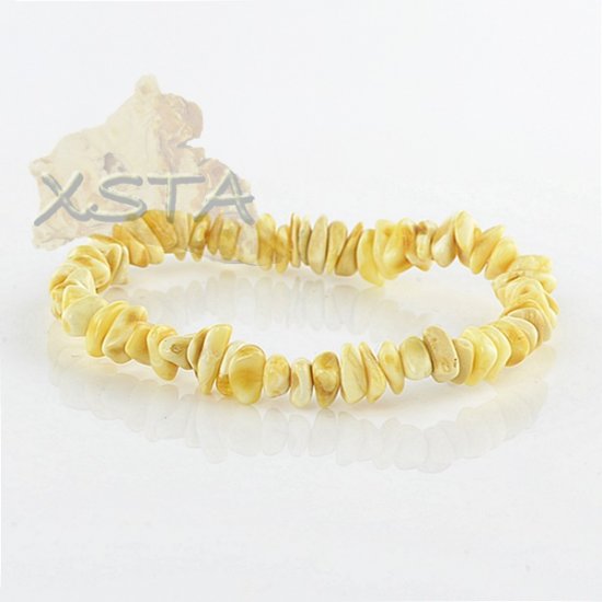 Matt milky amber chips bracelet